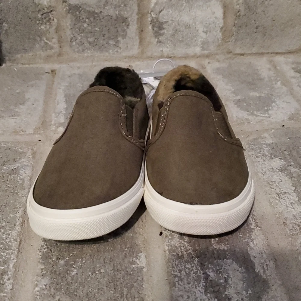 Old Navy Shoes lined sherpa size 6 toddler